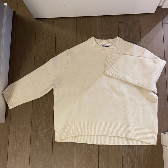 Zara Merino Wool Sweater, S-M, Color: Ecru - Picture 10 of 16